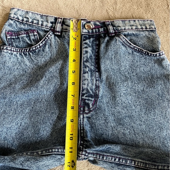 🦄 Vintage Acid Wash Jeans - Picture 14 of 15